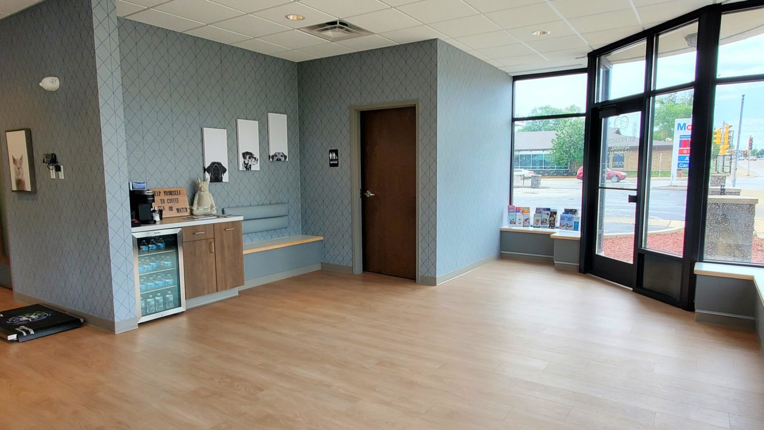 Hospital Tour St. Francis Animal Hospital in Saint Francis, WI